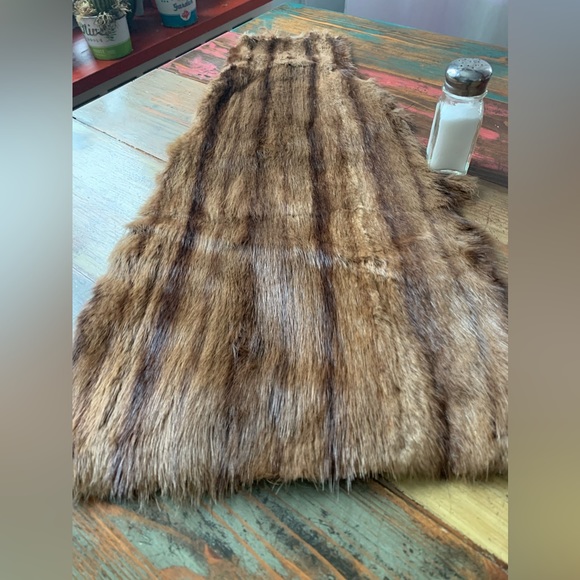 Genuine muskrat fur coat pieces - Picture 9 of 9